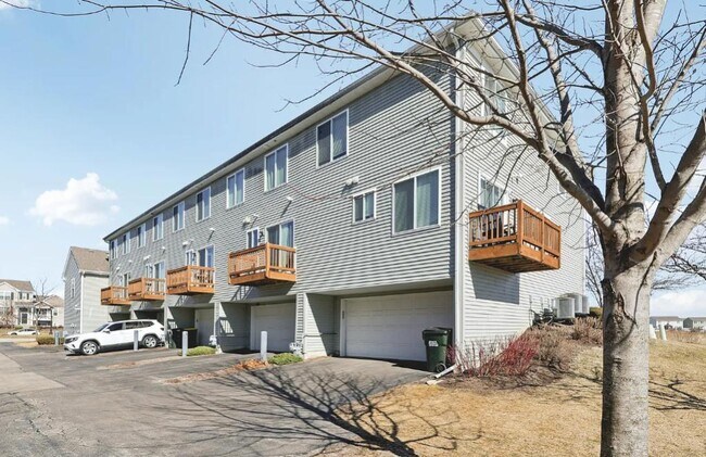 Building Photo - 1147 Piccolo Ln