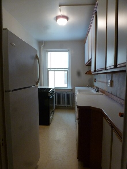 Building Photo - 440 N Park Ave