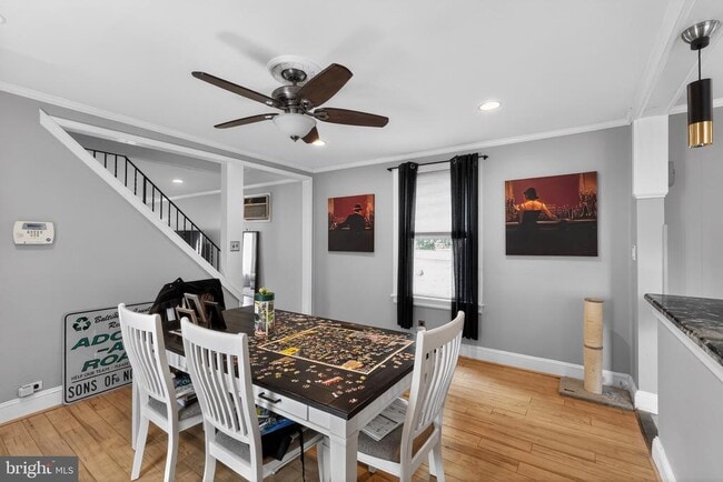 Building Photo - 475 Old Elm St
