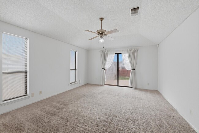 Building Photo - 6118 Windy Knoll