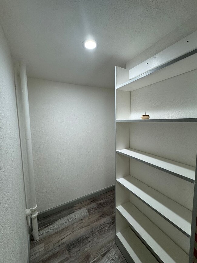 Building Photo - Pendegast House-ADU