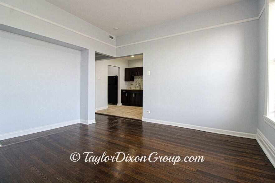 Building Photo - 5409 S Indiana Ave