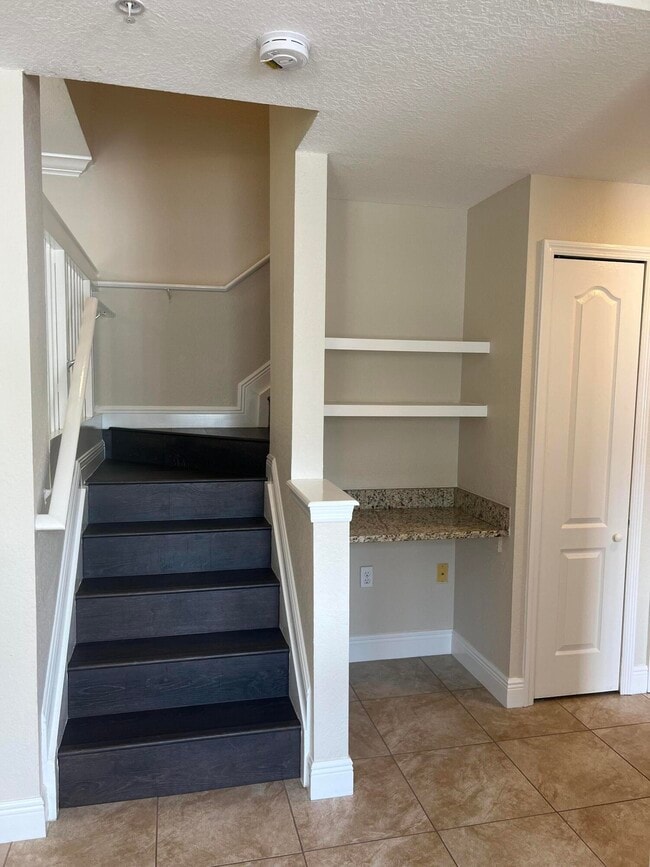 Building Photo - 11016 Legacy Dr
