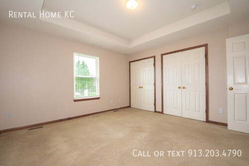 Building Photo - 23505 W 73rd Terrace