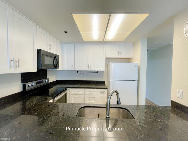 Building Photo - 2 br, 2 bath Condo - 411 Park Avenue, Unit...