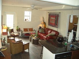 Building Photo - 4018 Benell Ct SE