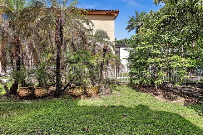 Building Photo - 14044 SW 54th St