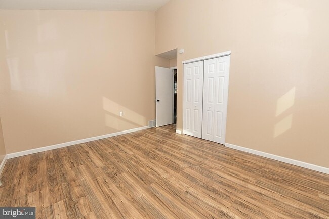 Building Photo - 90 Tufts Rd