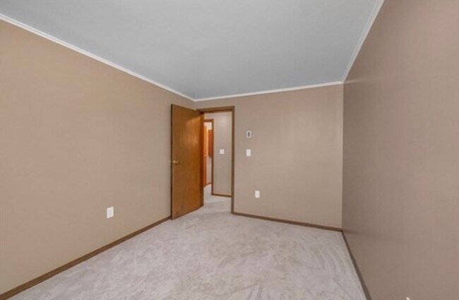 Building Photo - 65-67-67 Summer St