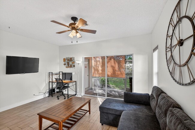 Building Photo - 5015 Palmbrooke Cir