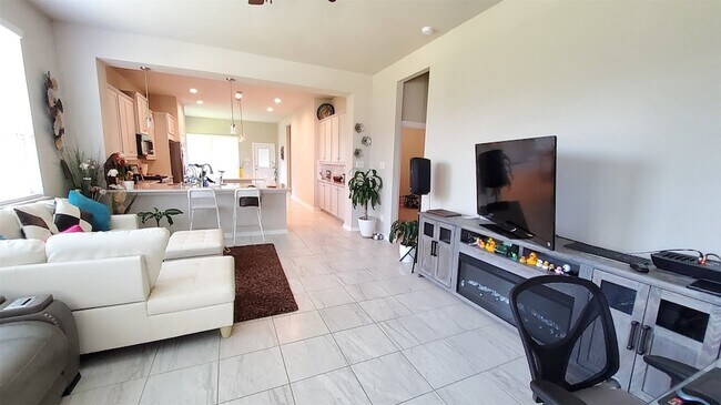 Building Photo - 305 Rise Ln