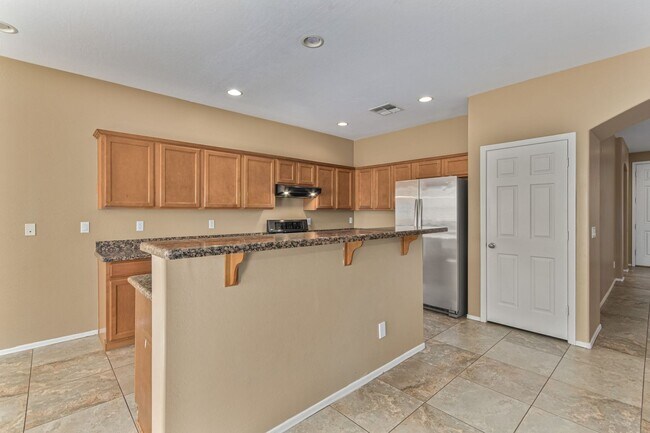 Building Photo - Must See 4 Bedroom Home near San Tan Mall