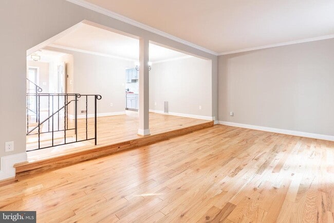 Building Photo - 8020 Bethelen Woods Ln