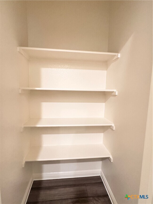 Building Photo - 124 Parrigin Cv