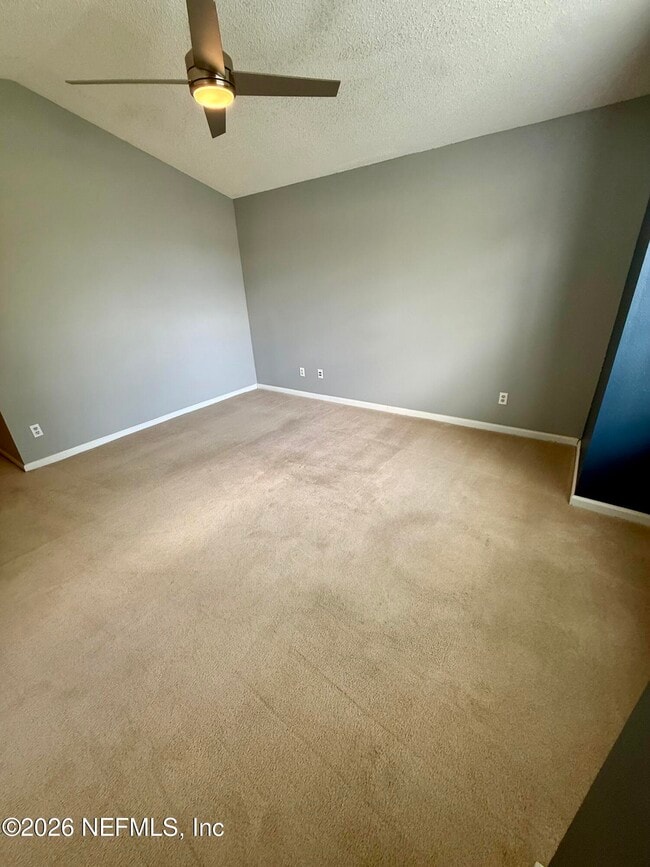 Building Photo - 700 Ironwood Dr