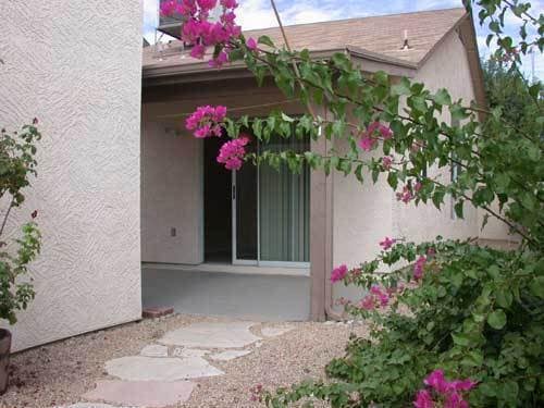 Building Photo - NICE 3 BED, 2 BATH HOME LOCATED NEAR 67TH ...