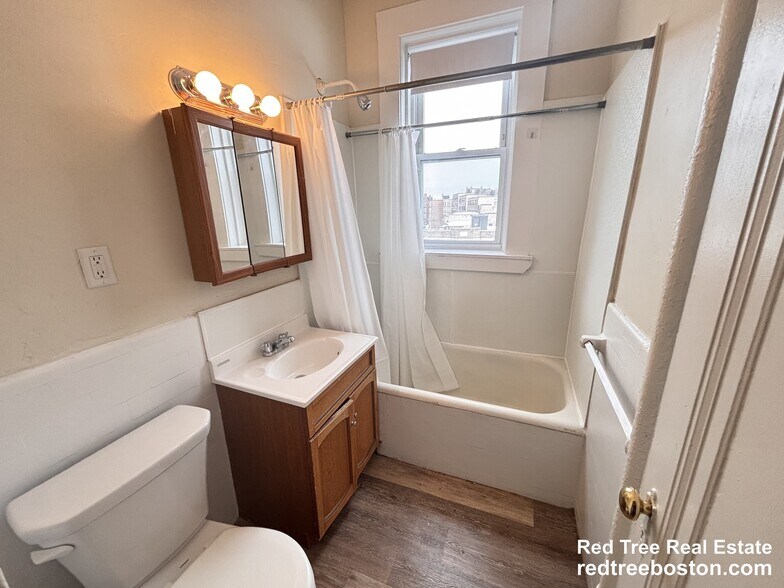 Building Photo - 1687 Commonwealth Ave