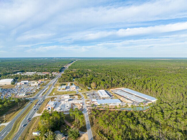 Building Photo - 10 Riverwalk Xing