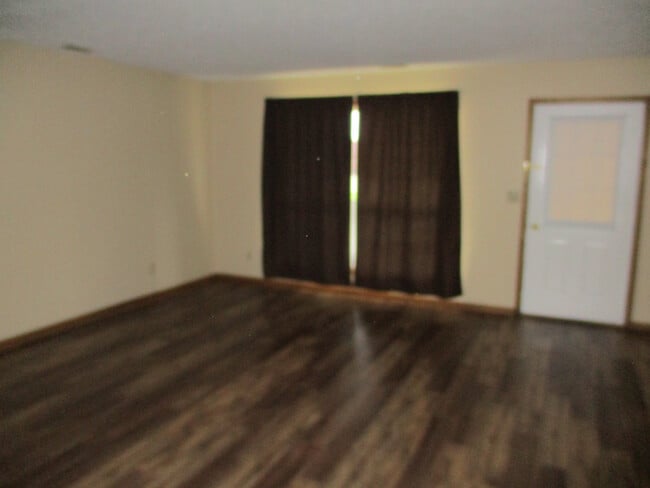 Building Photo - New Listing!!!