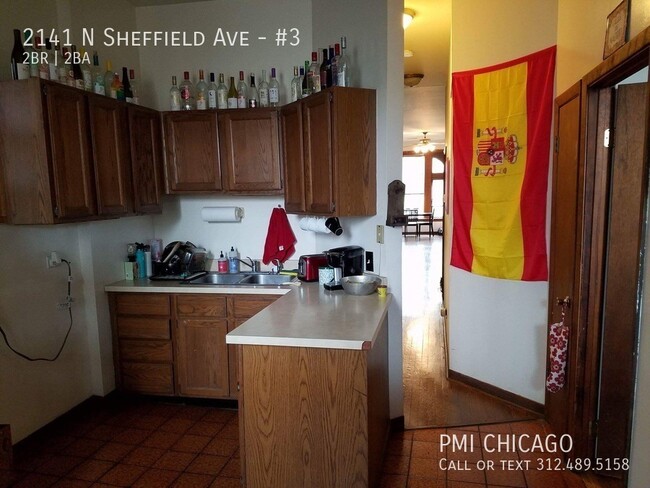 Building Photo - 2141 N Sheffield Ave