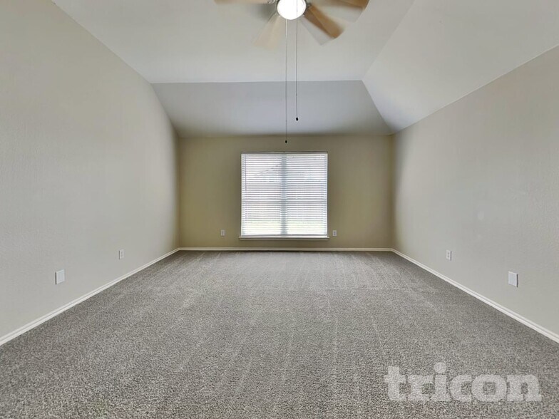 Building Photo - 132 Tall Meadow St