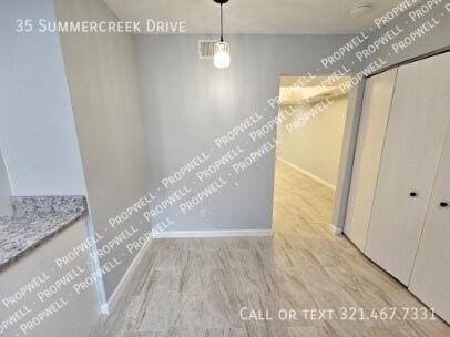 Building Photo - 35 Summercreek Dr