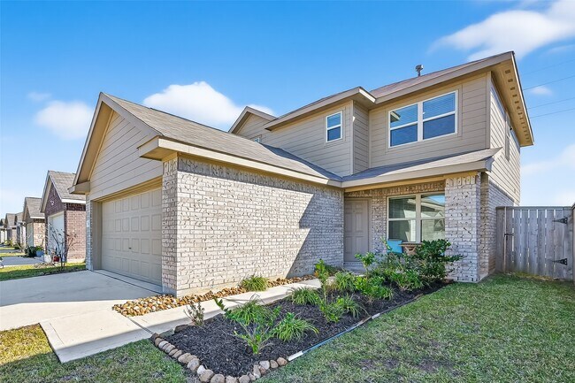 Building Photo - 7402 Clover Chase Dr