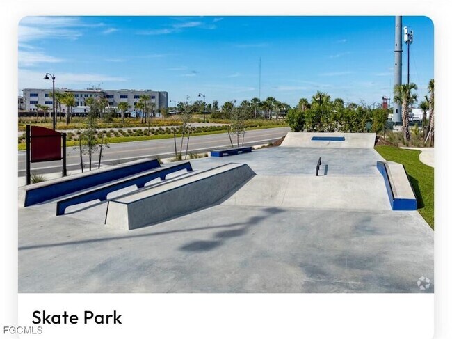 Building Photo - 15375 Grn Acrs Ave