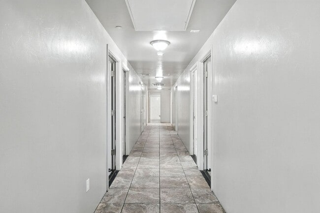 Building Photo - 50 N Mountain Ave