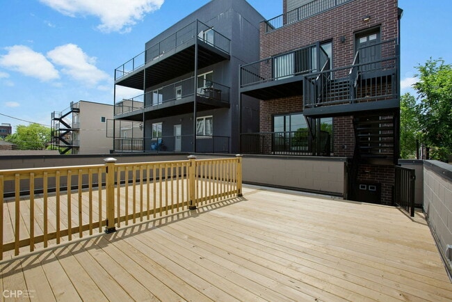 Building Photo - 211 S Hamilton Ave
