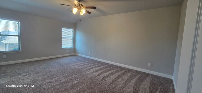 Building Photo - Beautiful 3-Bedroom Townhome with 2-Car Garage in Greenville!