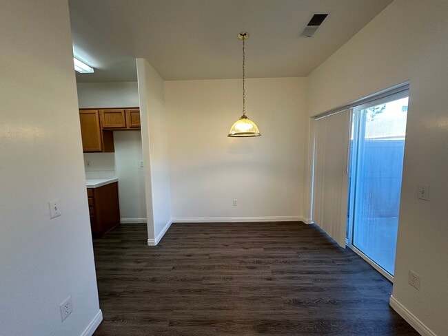 Building Photo - 718 Orchid Dr