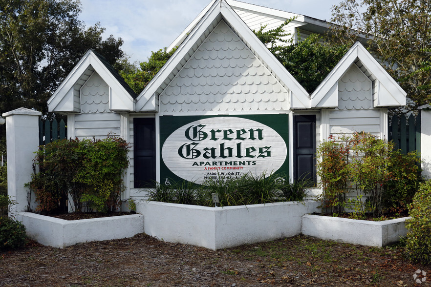 Primary Photo - Green Gables Apartments