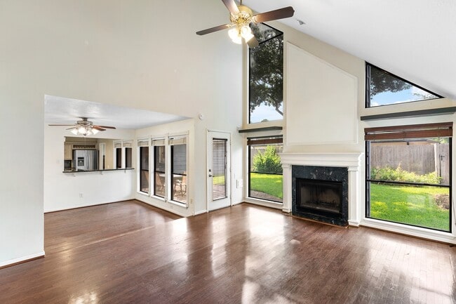 Building Photo - 15107 Easton Park Dr