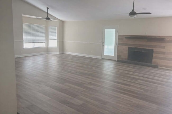 Building Photo - 79 Sherlock Dr