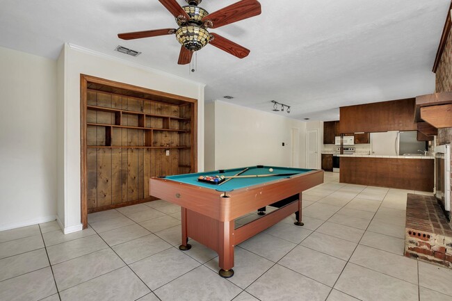 Building Photo - 2613 Killarney Way