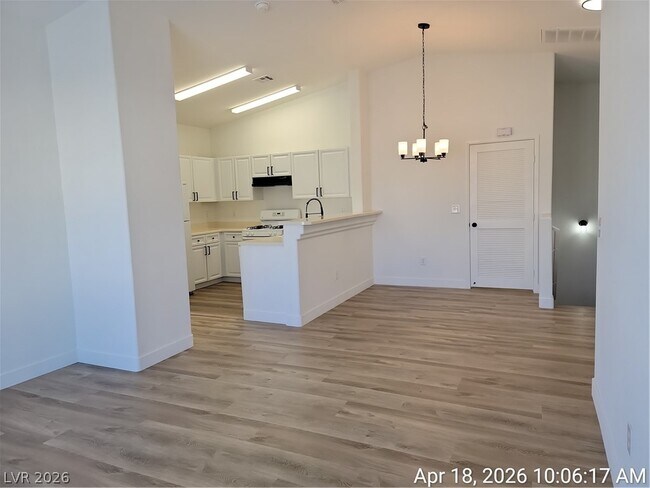 Building Photo - 8823 Roping Rodeo Ave