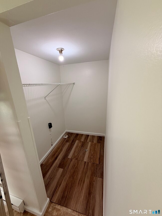 Building Photo - 48 Ridgeview Cir