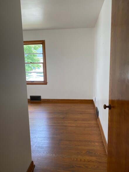 Building Photo - 216 Dort Ln NW