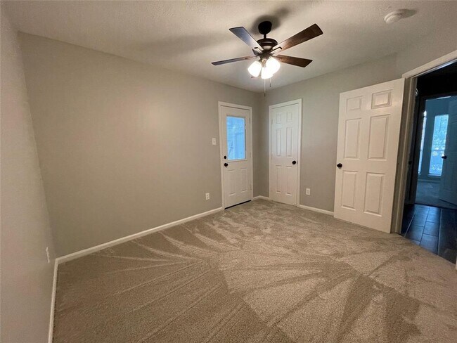 Building Photo - 38 Tivoli Garden Ct
