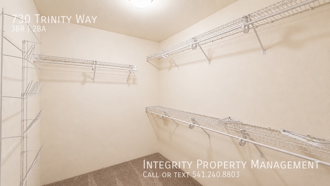 Building Photo - 730 Trinity Way