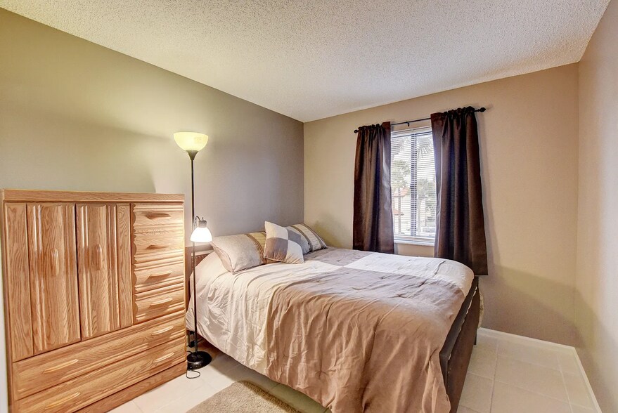 Building Photo - 16 Via de Casas Sur