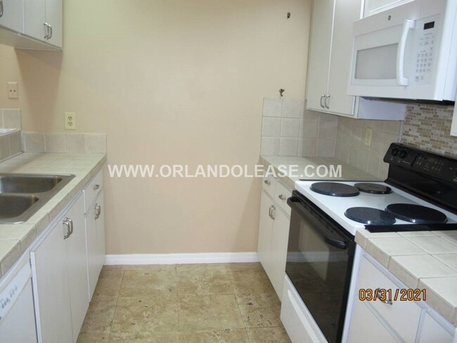 Building Photo - 5281 Middle Ct