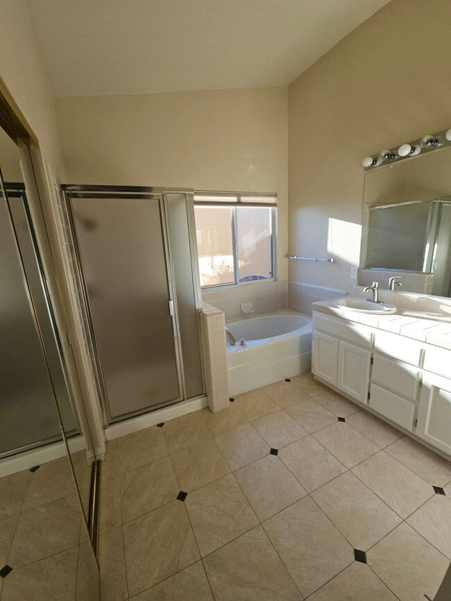 Building Photo - 3244 Marbrisa Ct