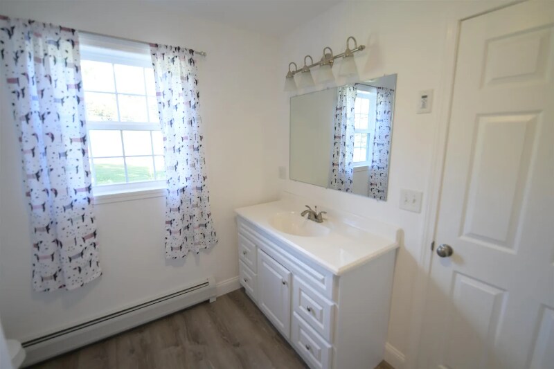 Building Photo - 55 Apple Blossom Rd