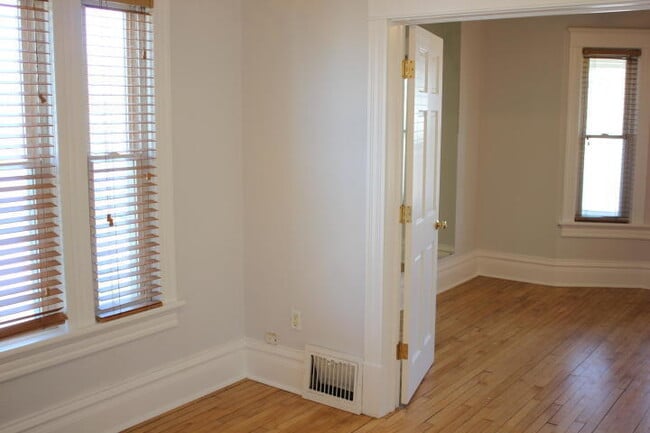 Building Photo - 1333 S 62nd St