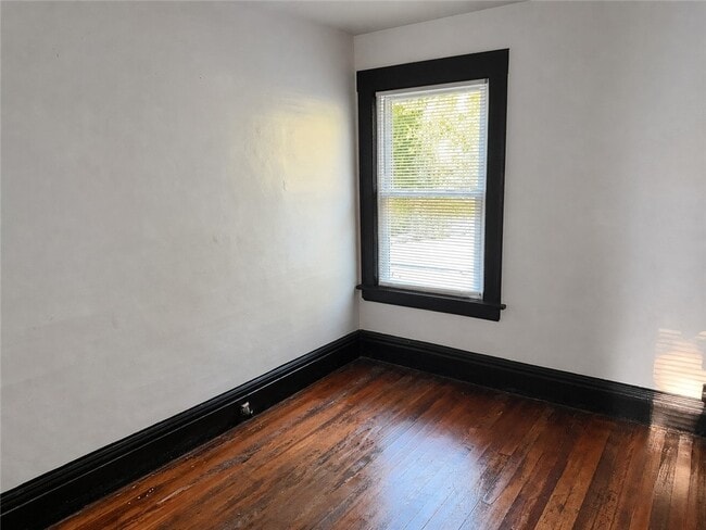 Building Photo - 52 Winterroth St
