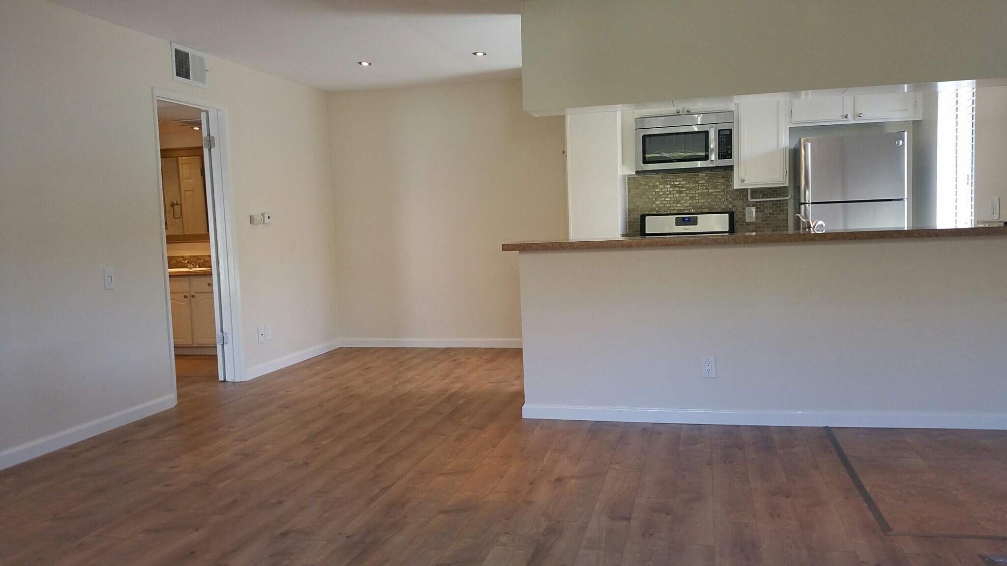 Building Photo - 2841 S Fairview St