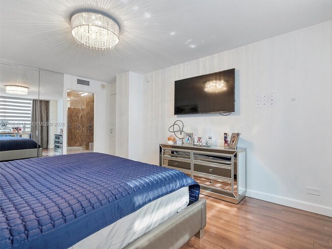 Building Photo - 251 174th St