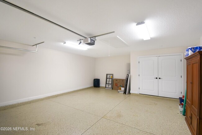 Building Photo - 26 Utina Wy